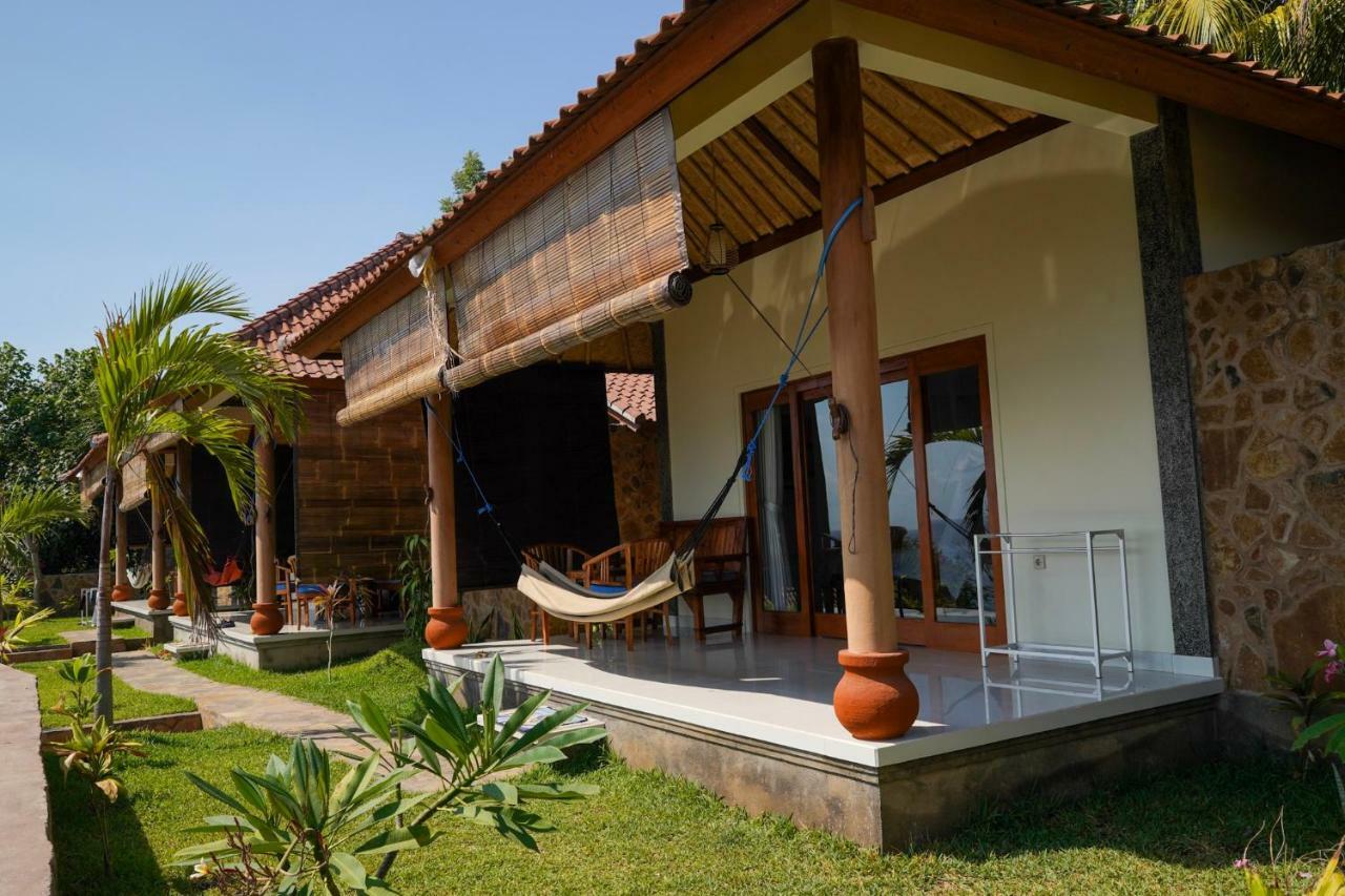 Bamboo Bali Hill Bungalows Amed Exterior foto